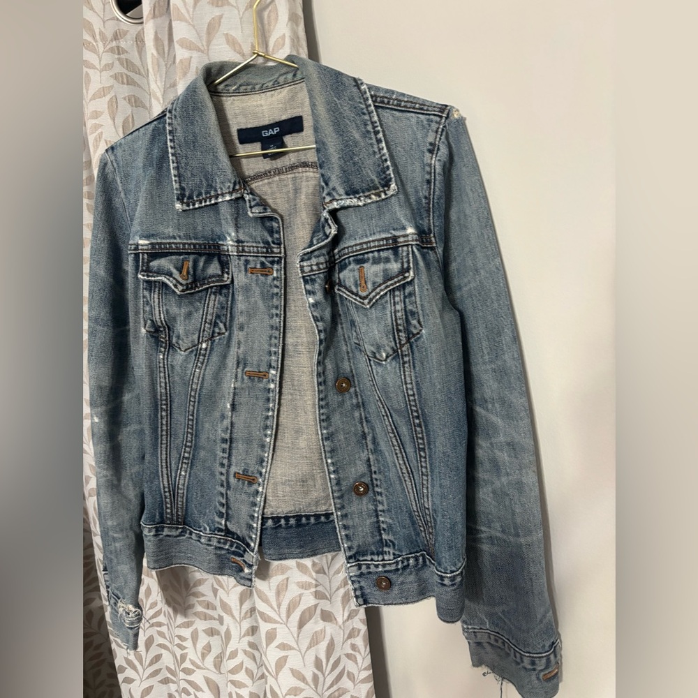 GAP Women's Light Blue Denim Jacket